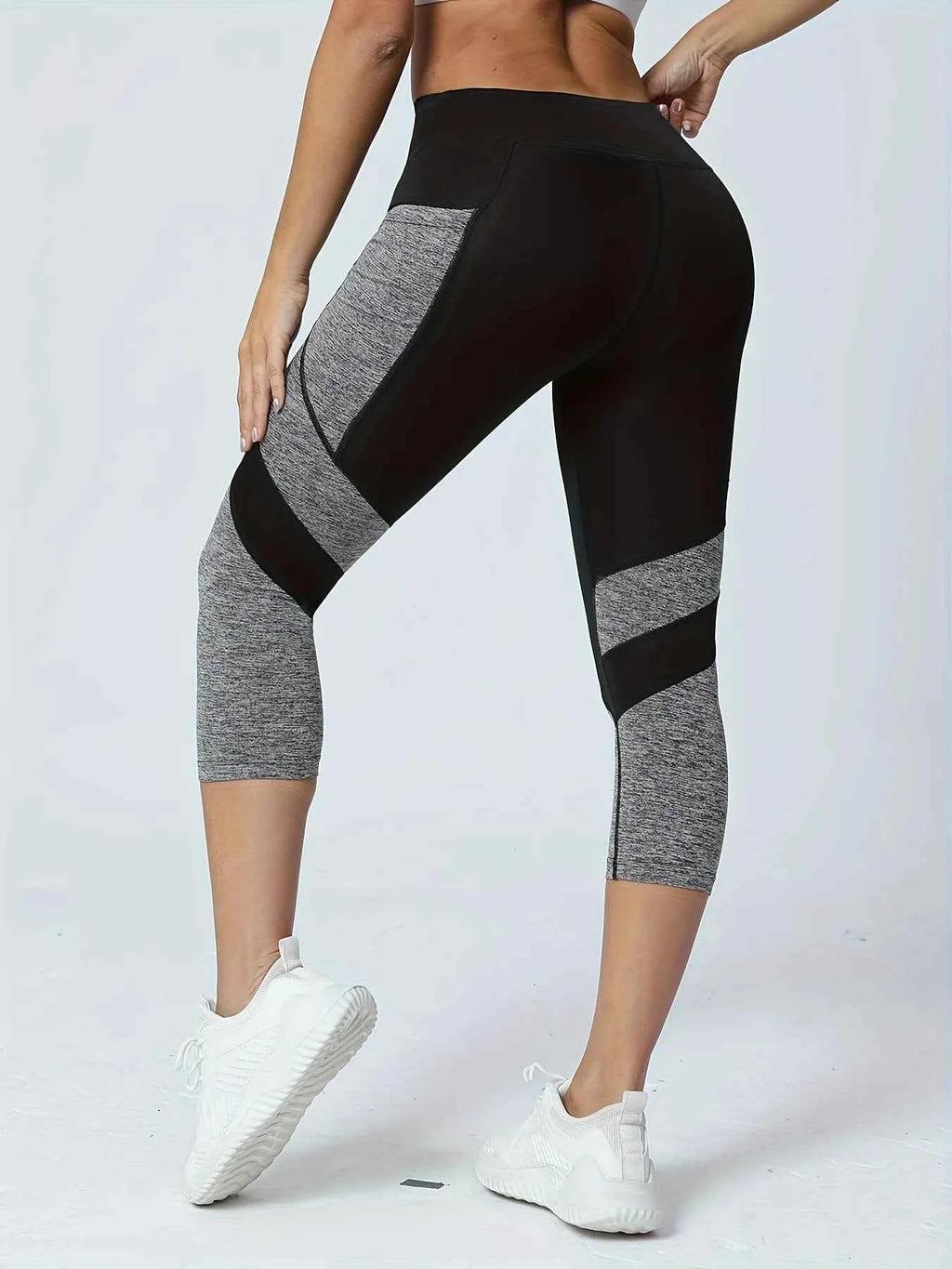 Women's Patchwork Side Pocket Capri Yoga Leggings