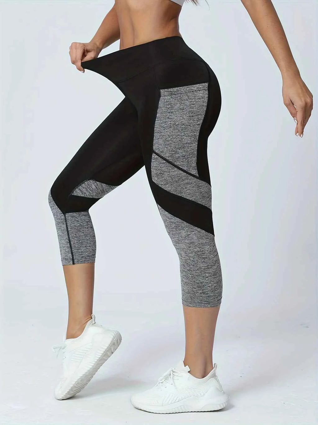 Women's Patchwork Side Pocket Capri Yoga Leggings