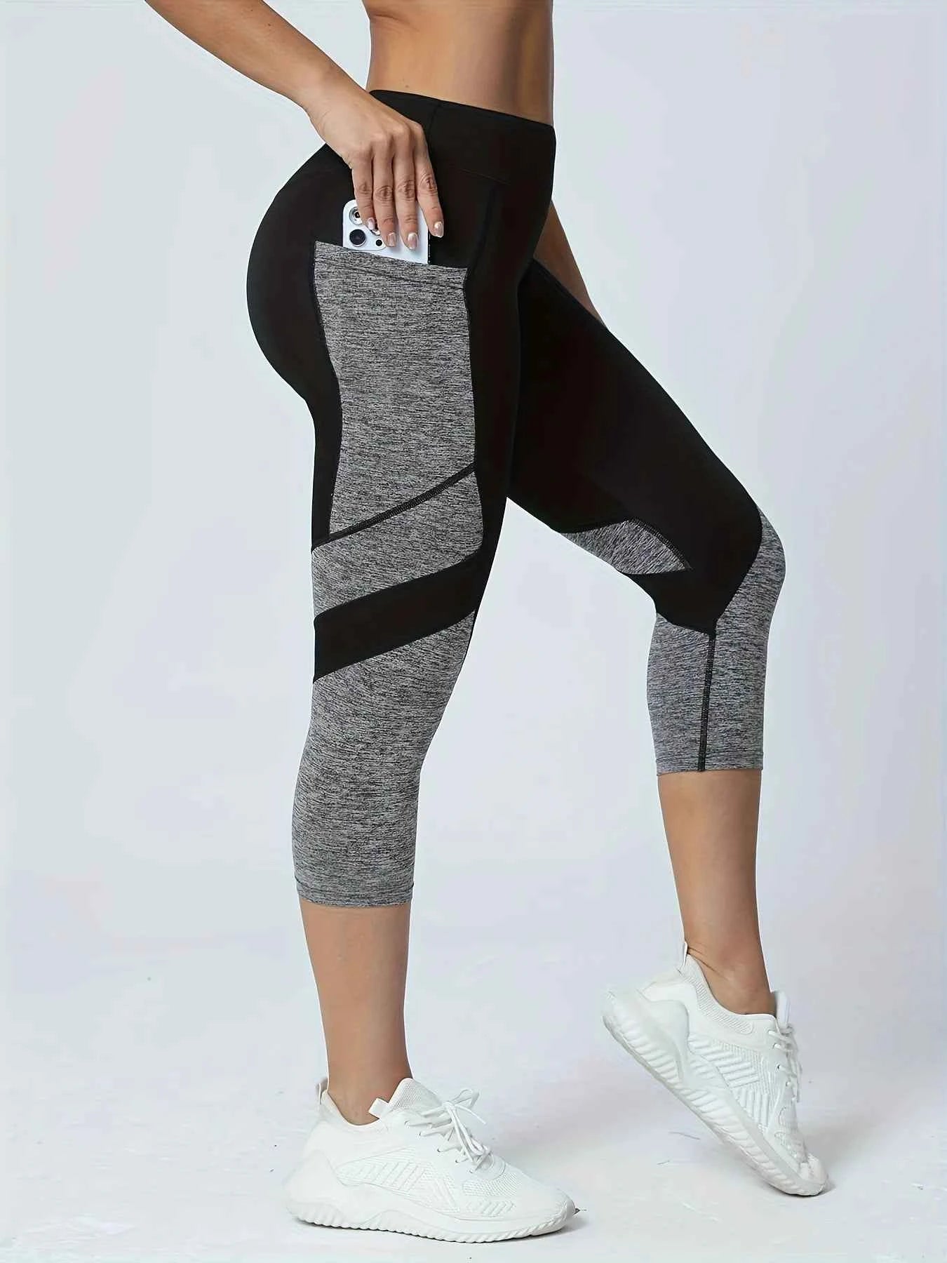 Women's Patchwork Side Pocket Capri Yoga Leggings